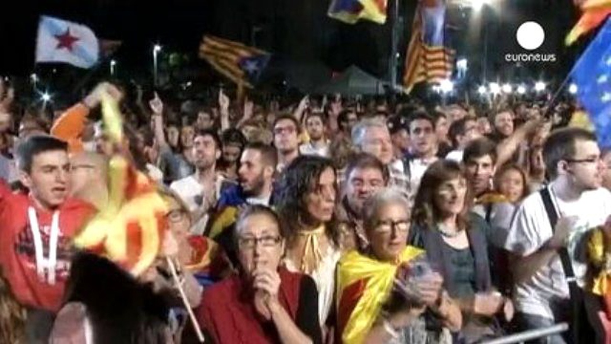 Rajoy: "Ulusal Egemenliğe Karşı Olmadığı Sürece Katalonya\'yı Dinlemeye Hazırım"