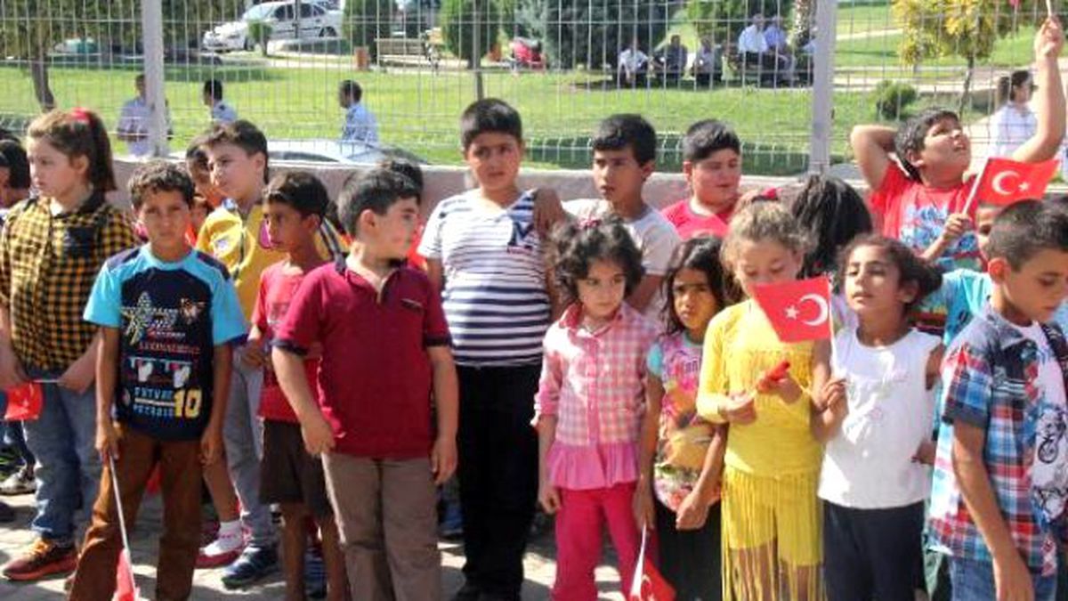 Şanlıurfa\'da 608 Bin Öğrenci İçin Ders Zili Çaldı