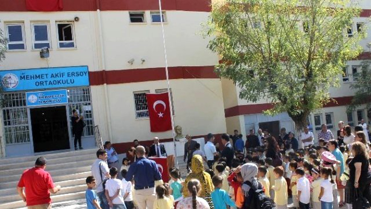 Siirt\'te Eğitim ve Öğretim Yılı Törenle Başladı