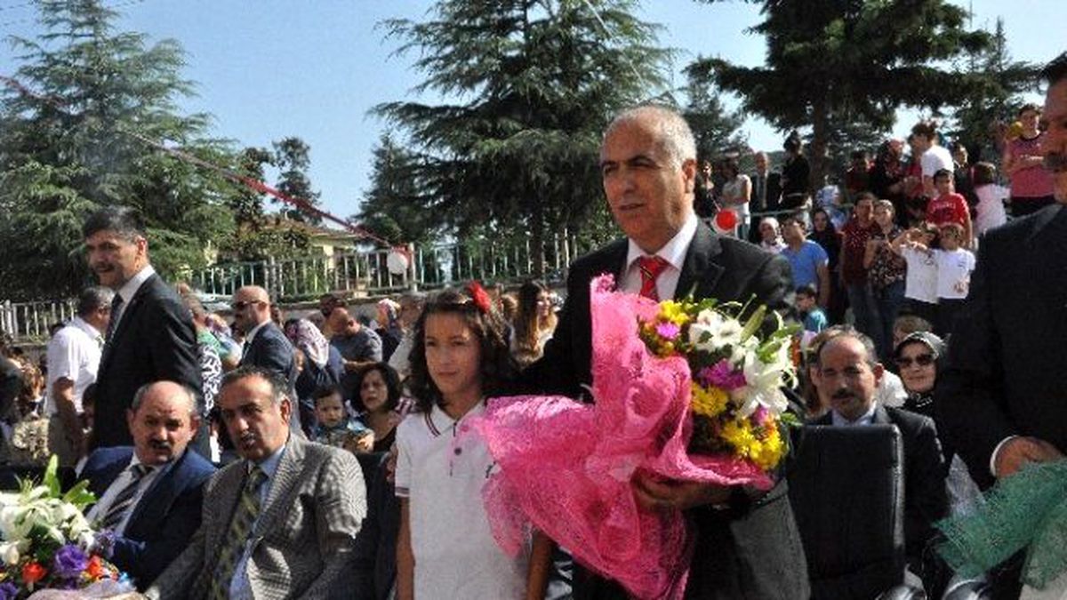 Vali Karahan\'dan Uzun Tatile Sitem