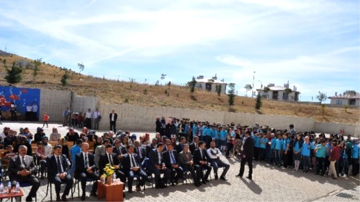 Yozgat\'ta 85 Bin Öğrenci Ders Başı Yaptı