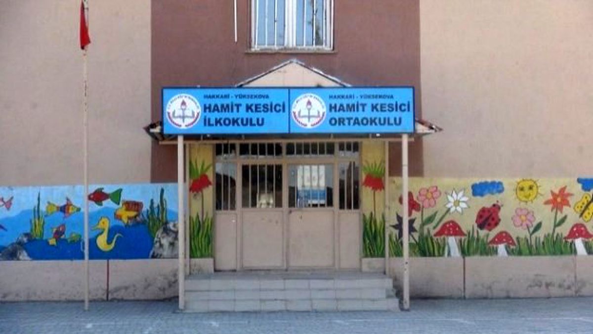 Yüksekova\'da Okullar Boş Kaldı