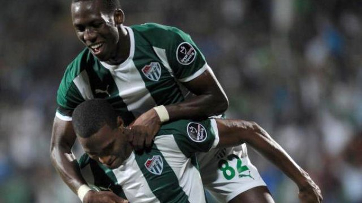 Bursaspor Futbolcular 3 Puana Sevindi