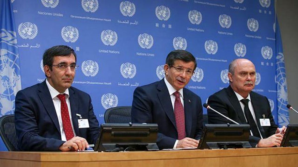 Davutoğlu'ndan Rojava'da Kürt Bölgesi Kurulmasına Yeşil Işık