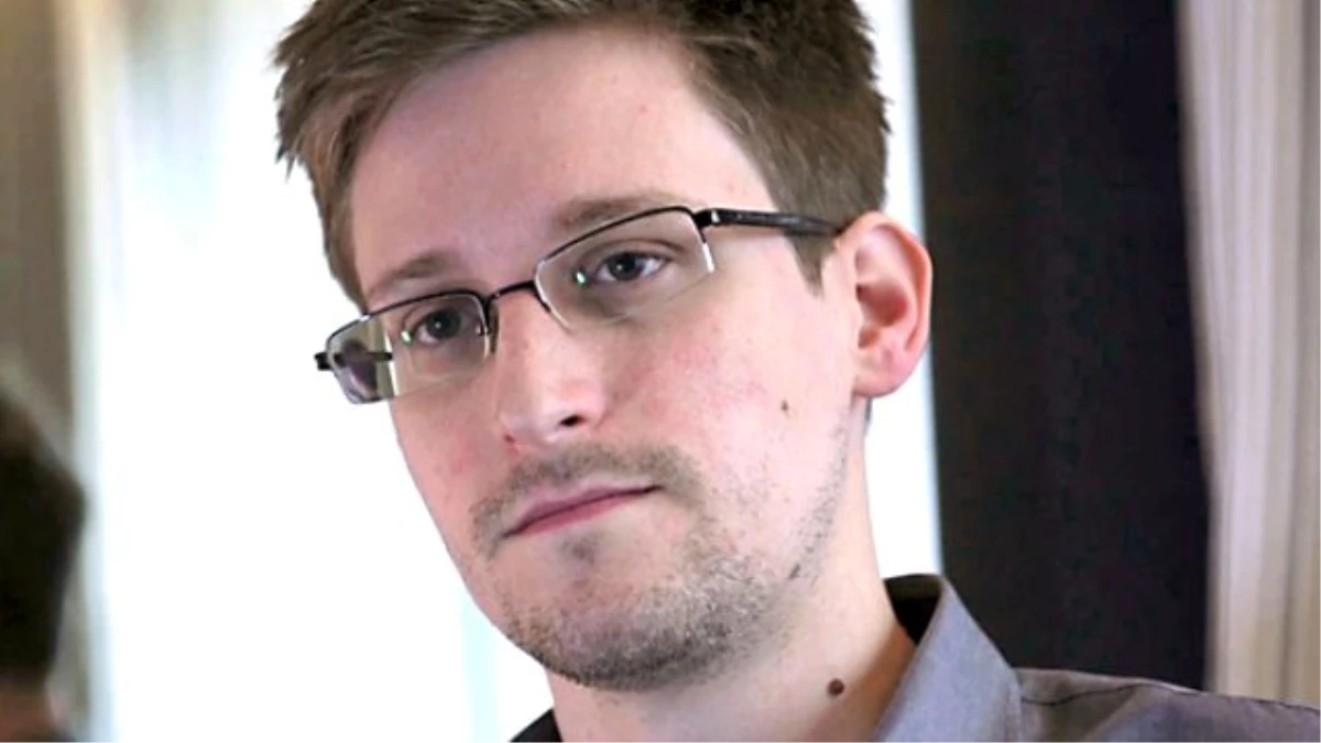 Edward Snowden\'ın, Dakikalar İçinde Binlerce Takipçisi Oldu