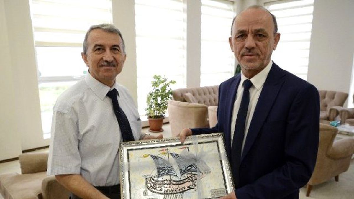 Erenler Tapu Müdüründen Öztürk'e Veda Ziyareti