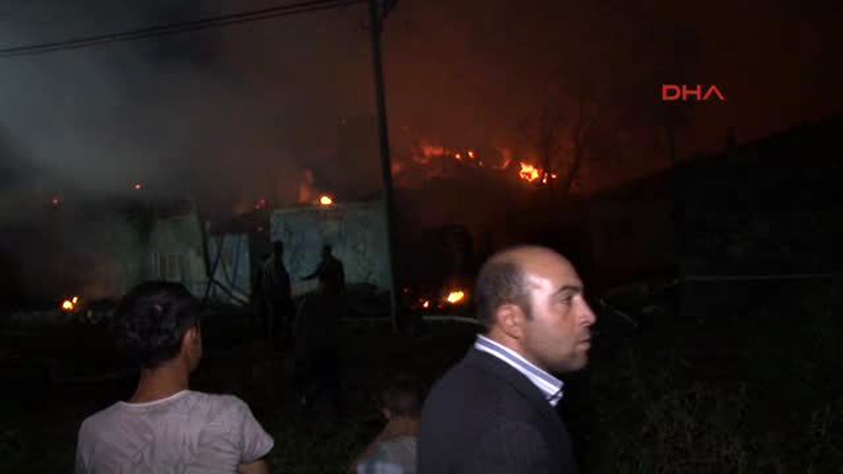 Erzurum - Alevlerin Sardığı Güzelova Köyünde Can Pazarı