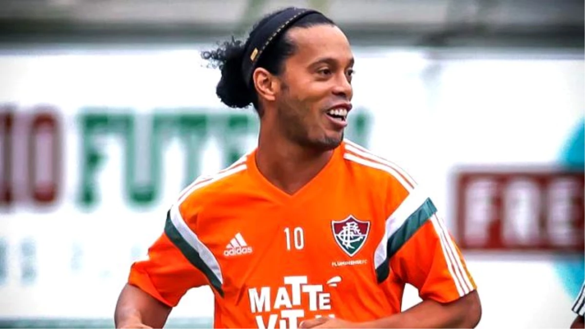 Fluminense Ronaldinho\'nun Sözleşmesini Feshetti