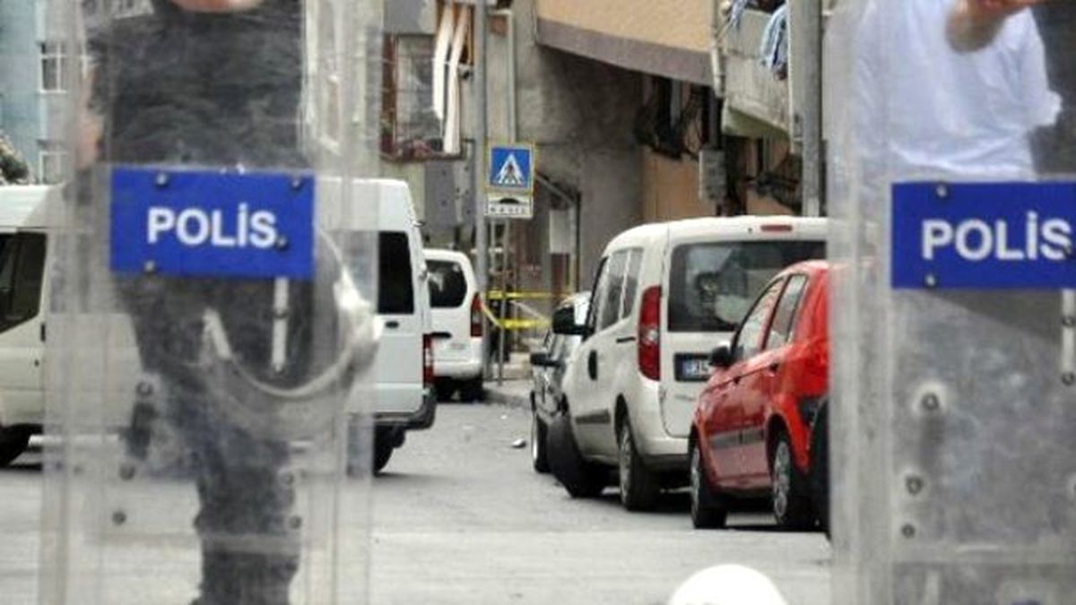 Gökten Üzerine Kanepe Düşen Adam Öldü