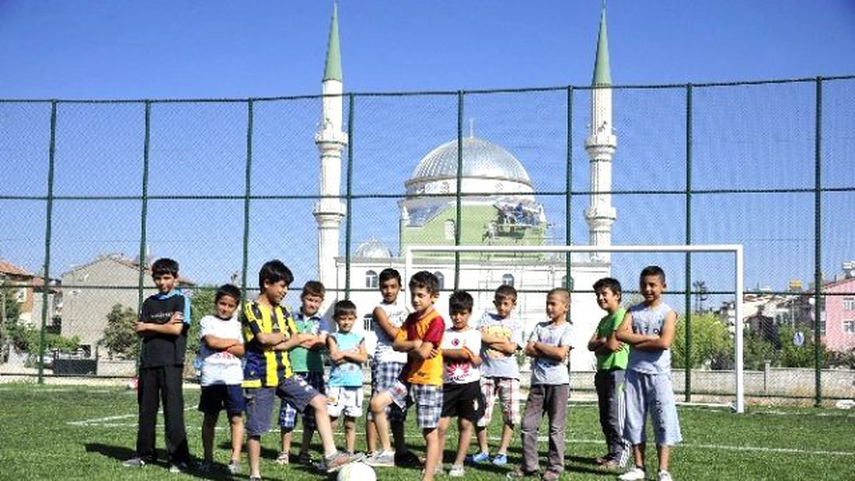Karaman\'da Semt Spor Sahaları Hizmete Girdi