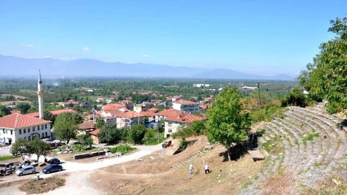 Konuralp\'te Su İçin Sondaj Yapılıyor