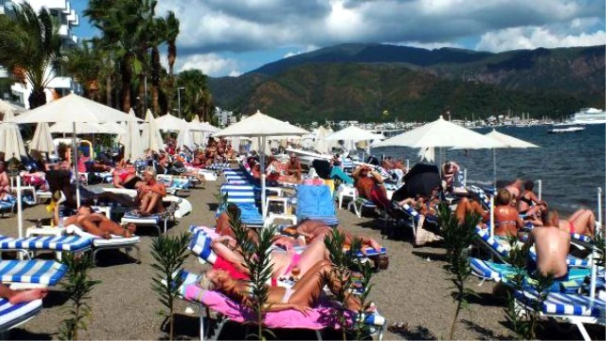 Marmaris Plajları Yabancı Turistlere Kaldı