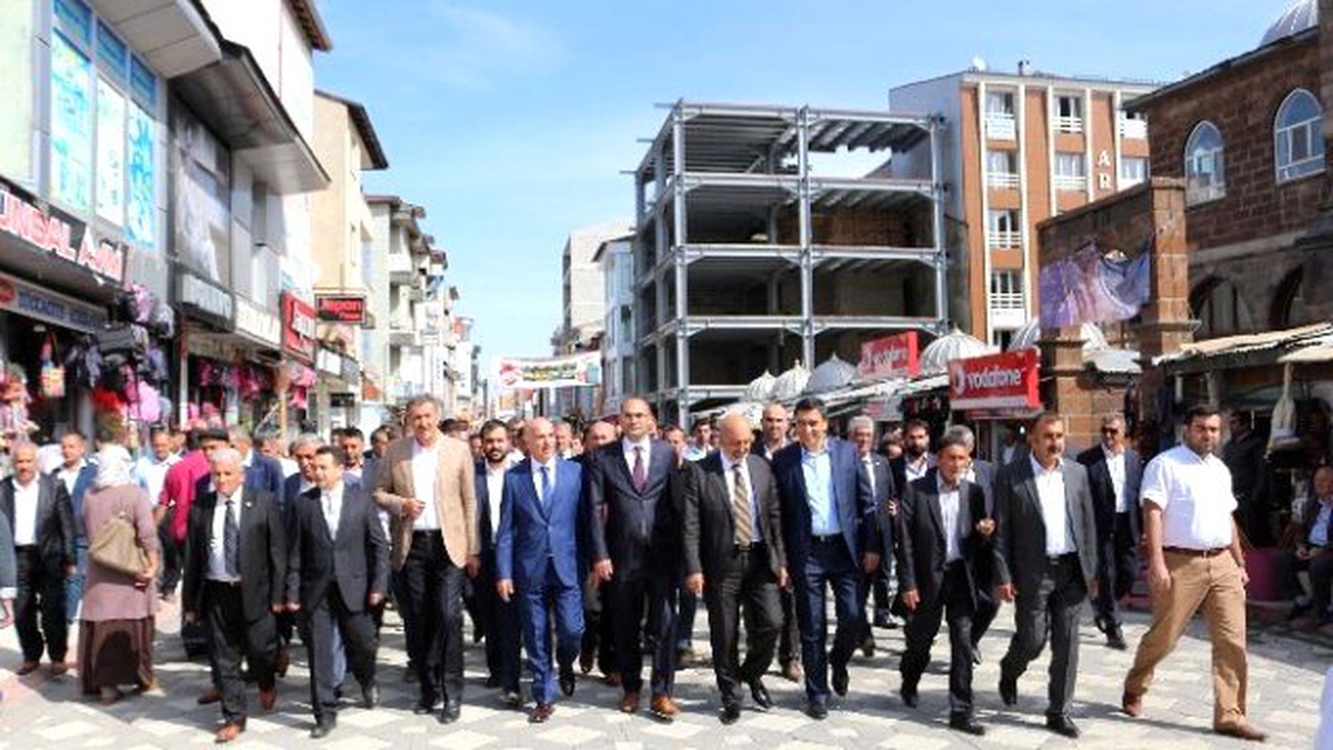 Milletvekili Adayları Esnafı Ziyaret Etti
