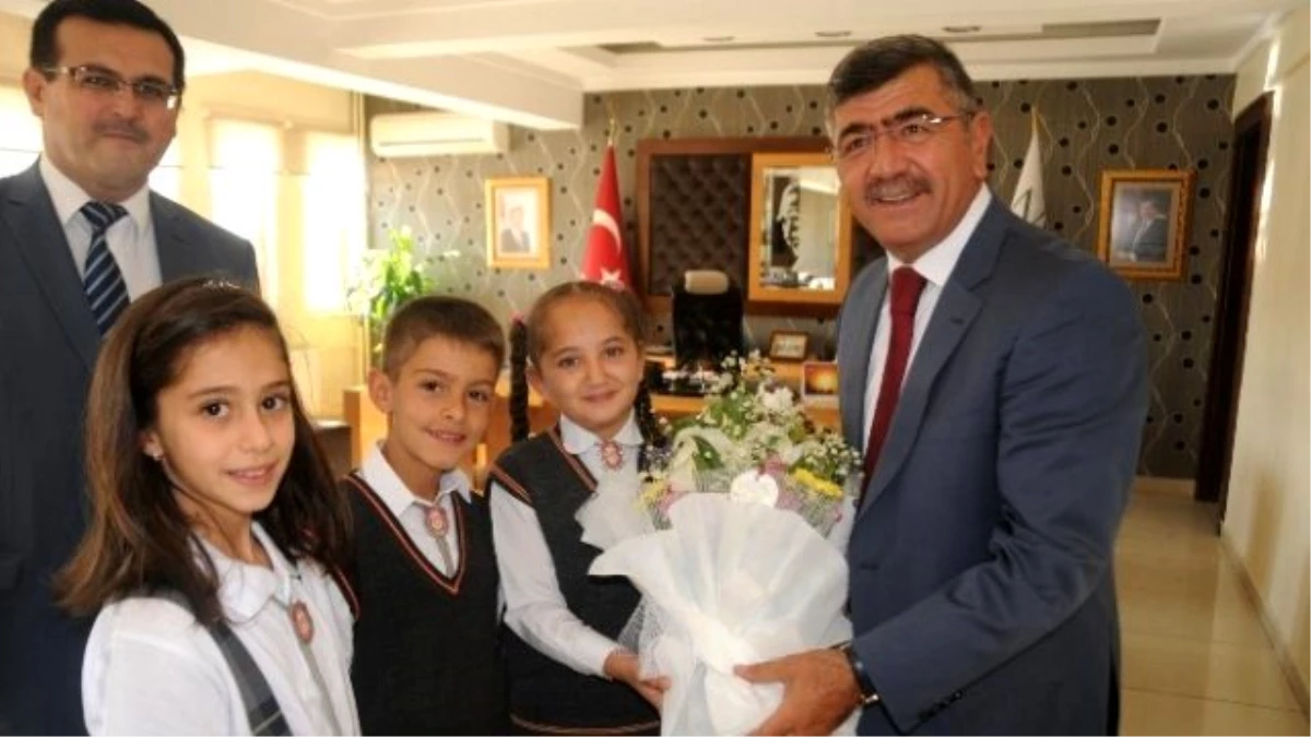 Niğde Belediye Başkanı Faruk Akdoğandan "Eğitim Öğretim Yılı Hayırlı Olsun" Ziyareti