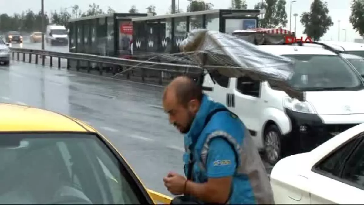 Sağanak Yağmur Etkili Olmaya Devam Ediyor