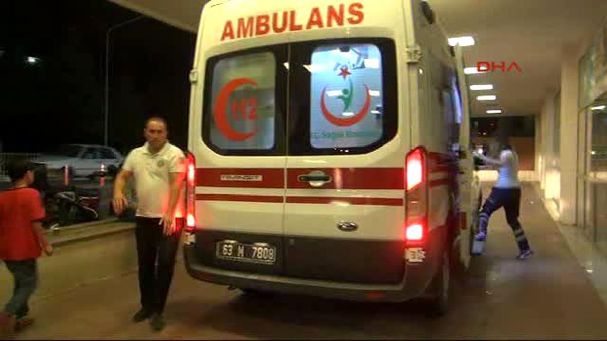 Şanlıurfa?da Traktör Devrildi: 3 Yaralı