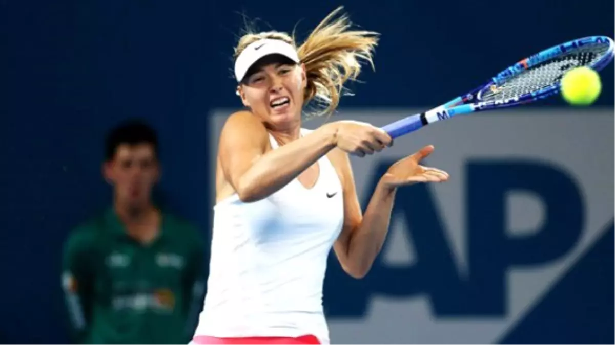 Sharapova Yine Sakatlandı