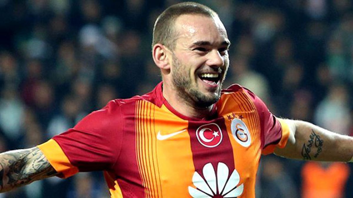 Sneijder Tarihin Eşiğinde