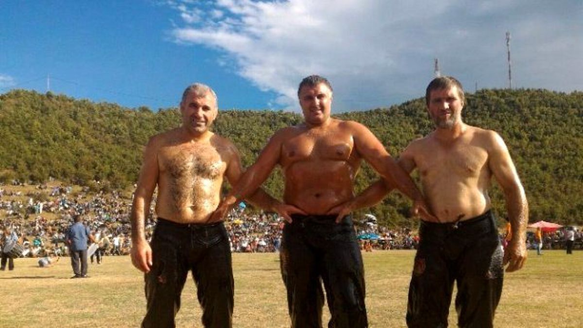 Yıldırımlı Pehlivanlar Balkanlar\'da Rüzgar Gibi Esti
