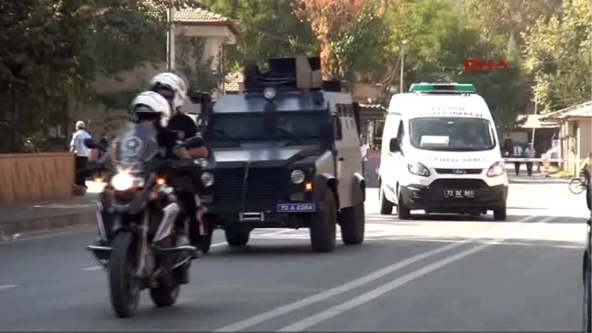 Batman Şehidin Tabutunu Özel Harekat Polisleri Taşıdı