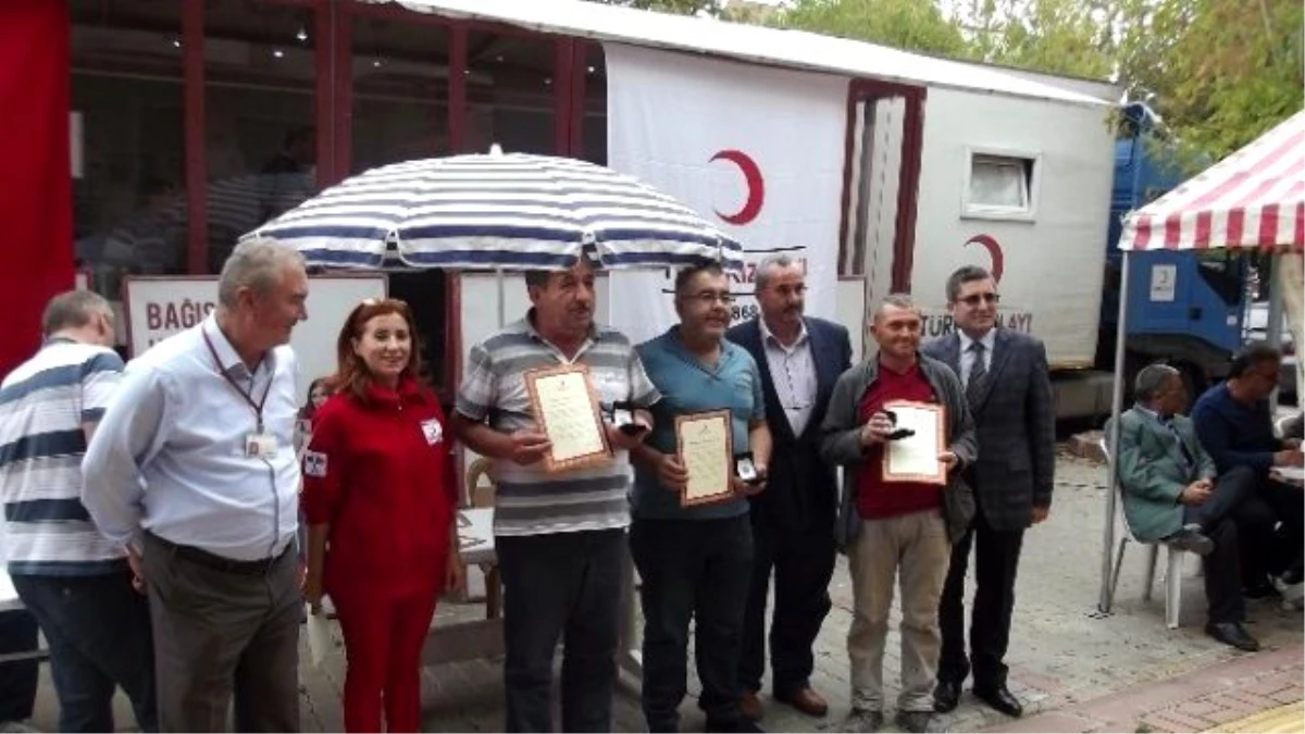 Çan\'da 36 Kan Bağışçısı Madalya ile Onurlandırıldı