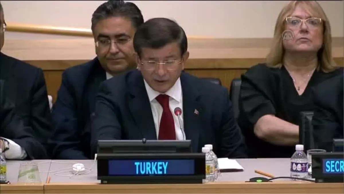 Davutoğlu: "Mülteci Krizi, Artık Görmezden Gelinecek Bir Sorun Değil" - New