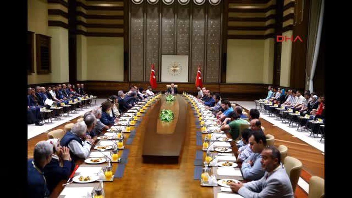 Erdoğan, Kaçırılan Türk İşçileri Cumhurbaşkanlığı Saray\'ında Ağırladı