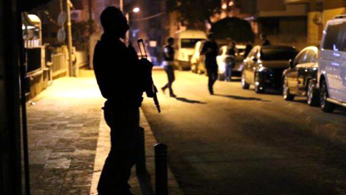 İstanbul'da Beş Bin Polisle Operasyon! Neler Yakalandı Neler