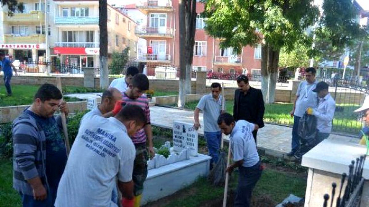 Kula 13\'üncü Şehidini Uğurluyor (2)
