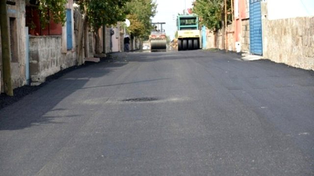 Mimarsinan Bölgesi Fatih Mahallesi\'nde 3 Cadde ile 15 Sokakta Asfalt Çalışması