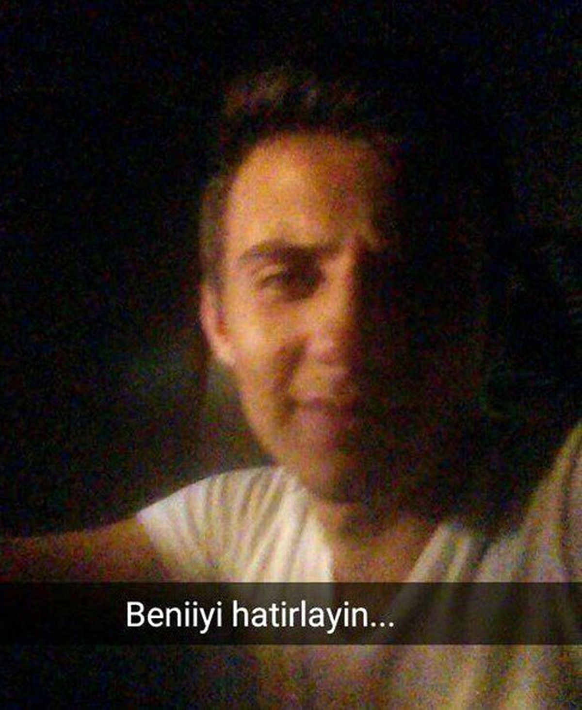 'Beni İyi Hatırlayın' Yazılı Fotoğrafını Paylaşıp İntihar Etti