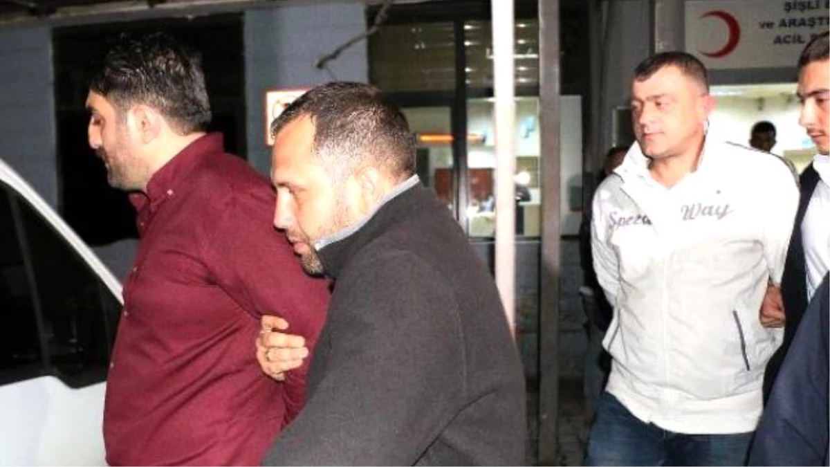 Ahmet Hakan\'a Saldırı: 2 Kişi Gözaltına Alındı