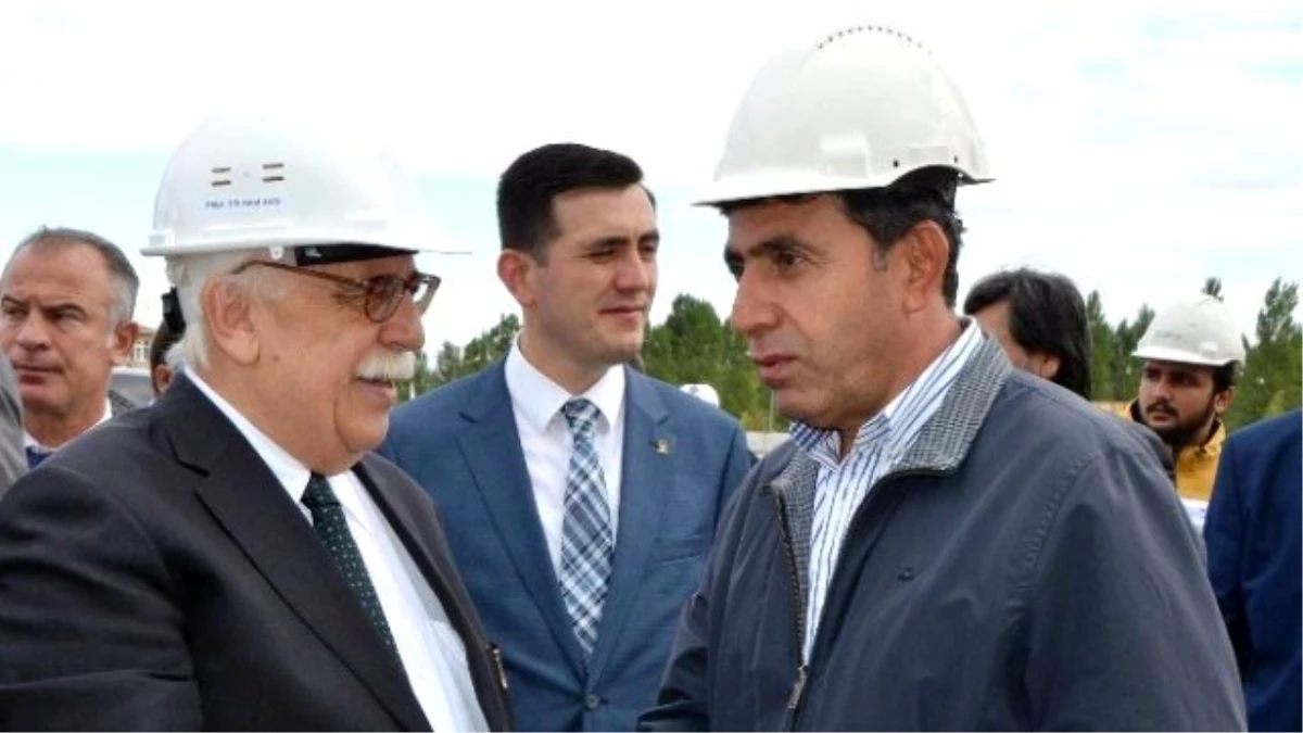 Bakan Avcı, Dede Korkut Parkını Gezerek Yeni Stadyum İnşaatını İnceledi