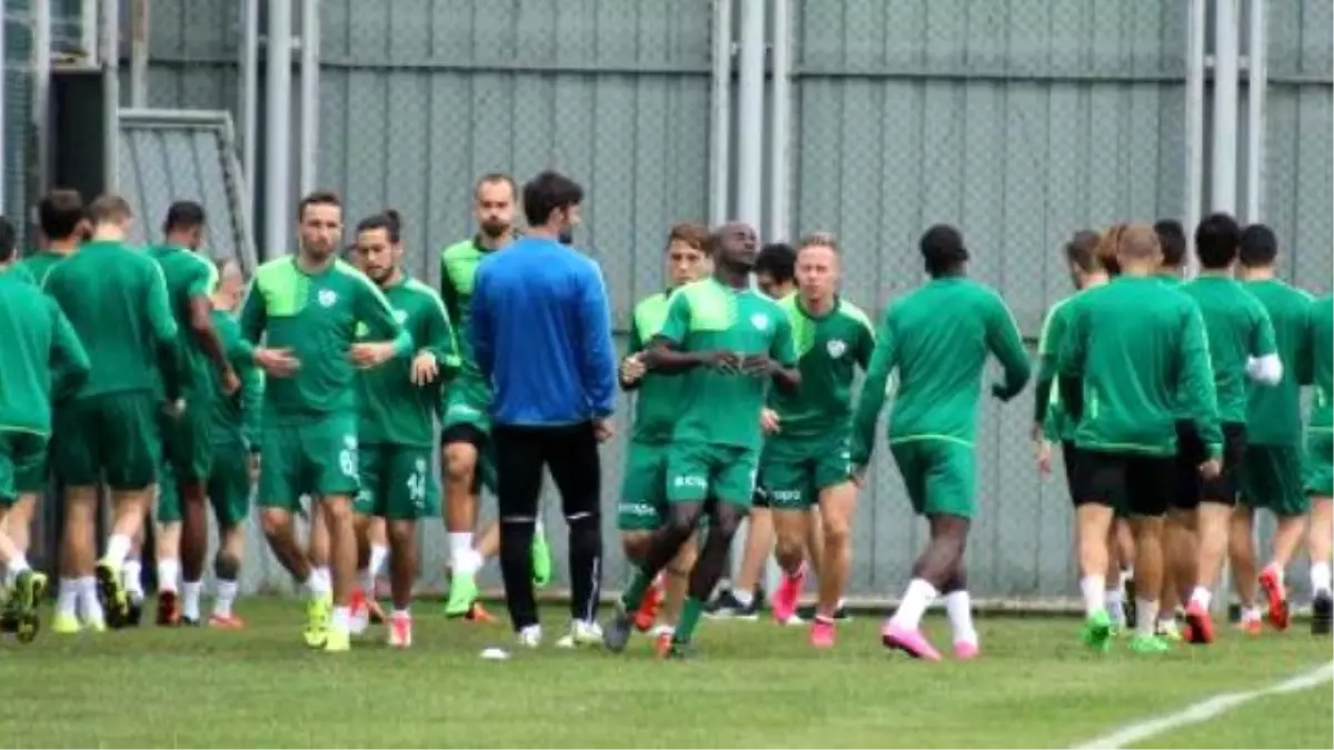 Bursaspor\'da, Çaykur Rizespor Hazırlıkları Sürüyor