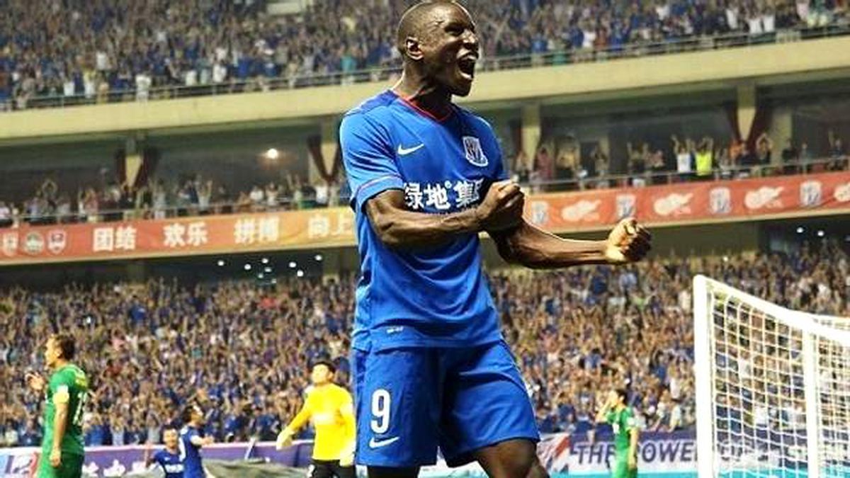 Demba Ba Gol Oldu Yağdı