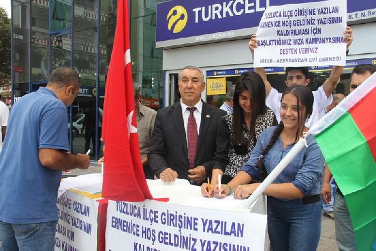 Ermenice \'Hoşgeldiniz\' Yazısının Kaldırılması İçin İmza Kampanyası