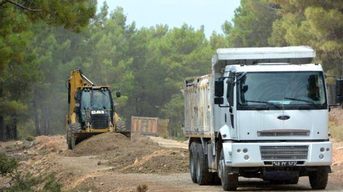Seydikemer\'de Asfalt Atağı
