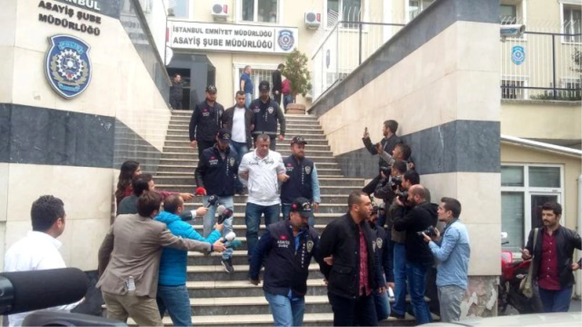 AK Parti Ahmet Hakan\'a Saldıran 2 Kişiyi İhraç Etti
