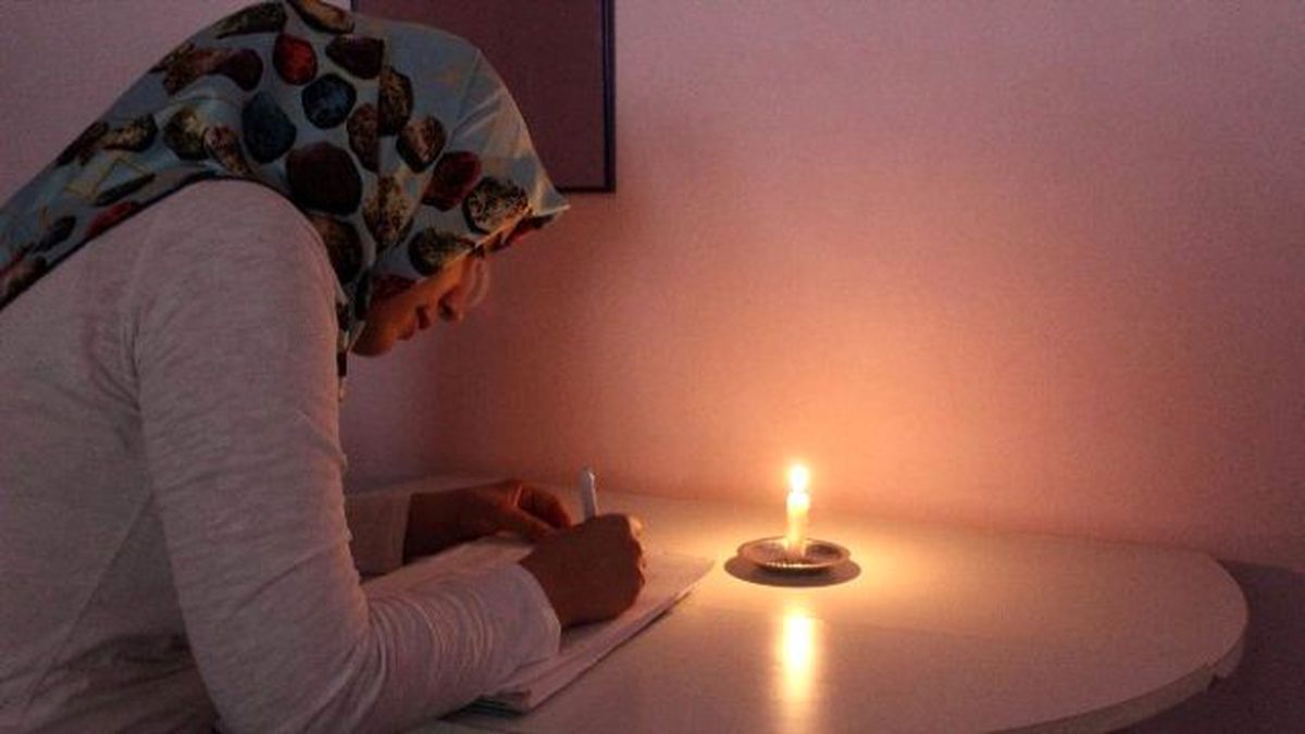 Aydem\'den Öğenciye Elektrik Eziyeti