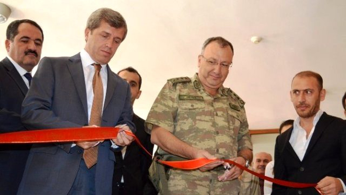 Bitlis\'te \'Köy Köy Okul Okul Tiyatro-2\' Proje Sergisi