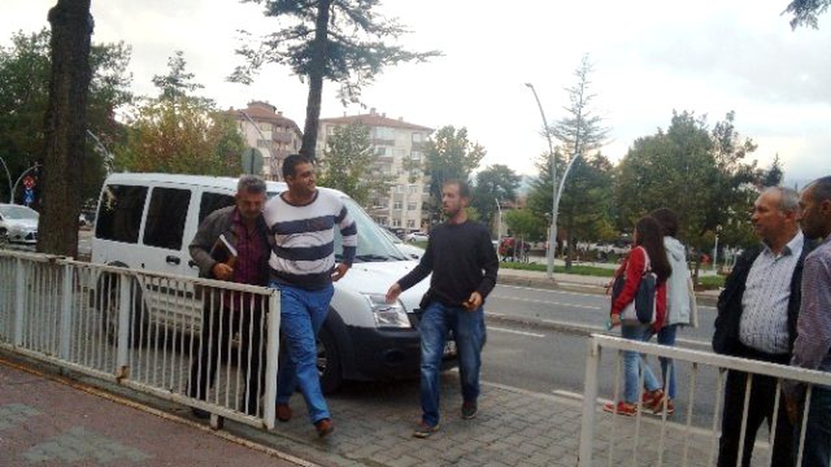 Bolu Polisi Uzun Süredir Aranan Şahsı Yakaladı