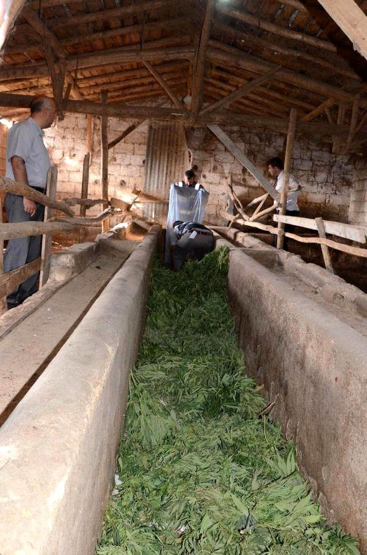 Gaziantep\'te Uyuşturucu Operasyonu; Baba ile Oğlu Gözaltına Alındı