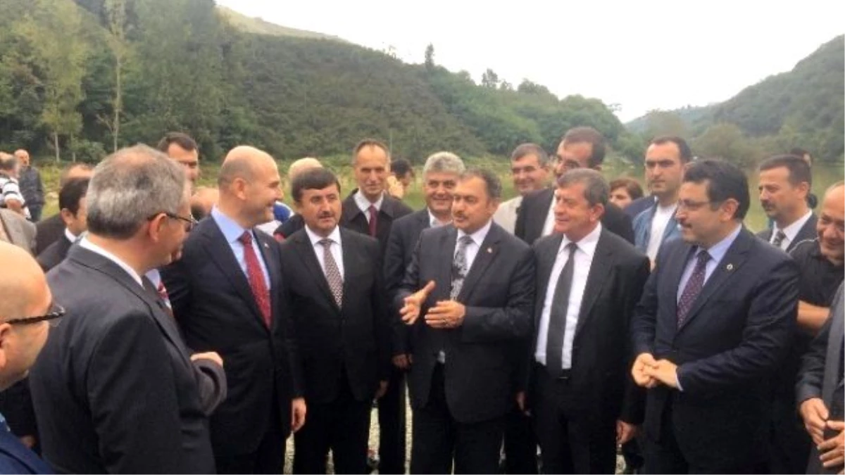 Orman ve Su İşleri Bakanı Veysel Eroğlu, Sera Gölü\'nde İncelemelerde Bulundu