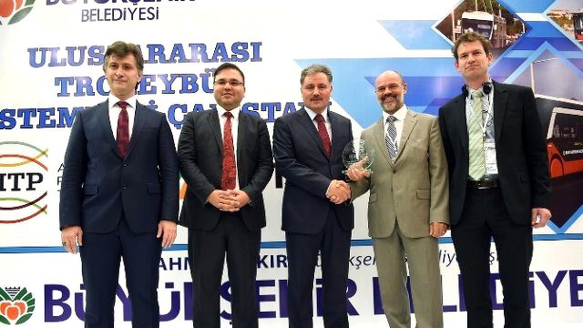 Uluslararası Troleybüs Sistemleri Çalıştayı\'na Övgü Yağdı