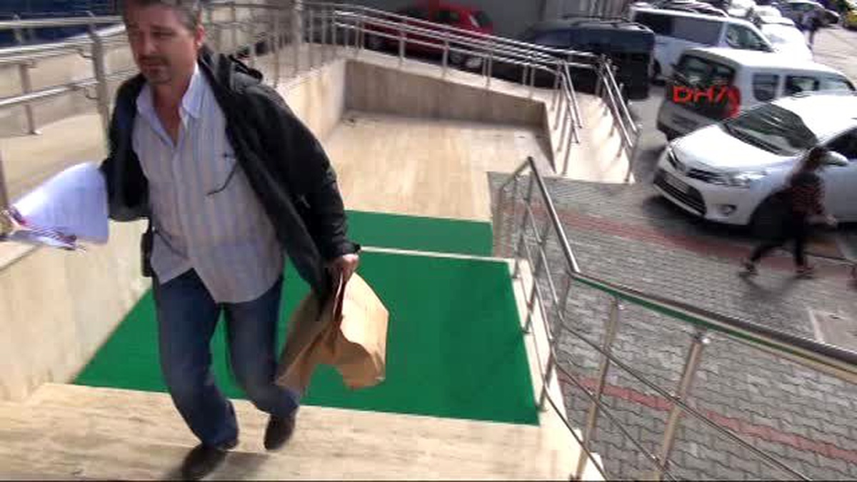 Zonguldak Komşusunu Ütü ile Yaralayıp Parasını Çalan Kadın Tutuklandı