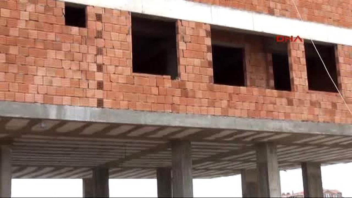 Çorlu Başına Tuğla Dolu Sepet Düştü