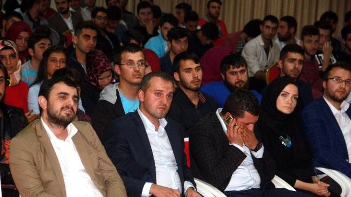 Genç Milletvekili Erkan Kandemir Gençler ile Buluştu