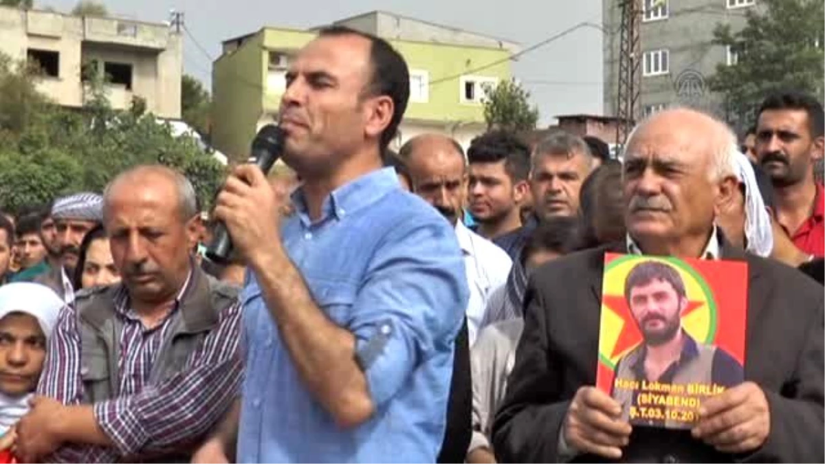 HDP\'li Vekiller Terörist Cenazesine Katıldı