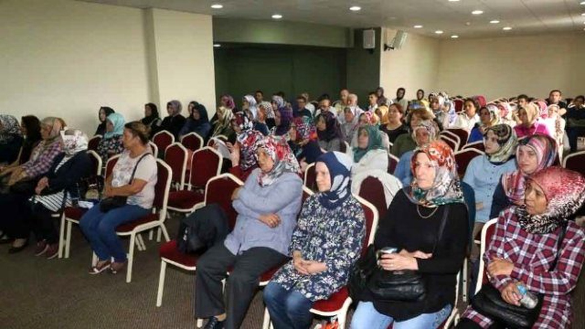 Ko-mek\'te Temizlik ve İletişim Semineri