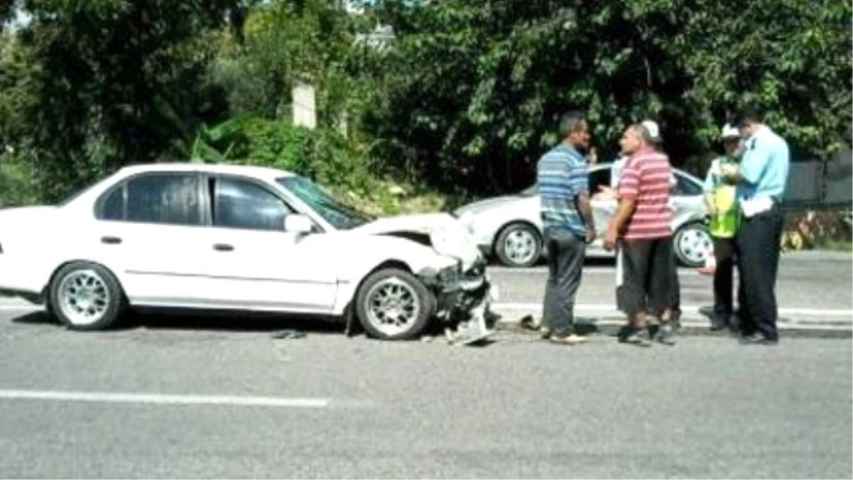 Mersin\'de Trafik Kazası: 4 Yaralı